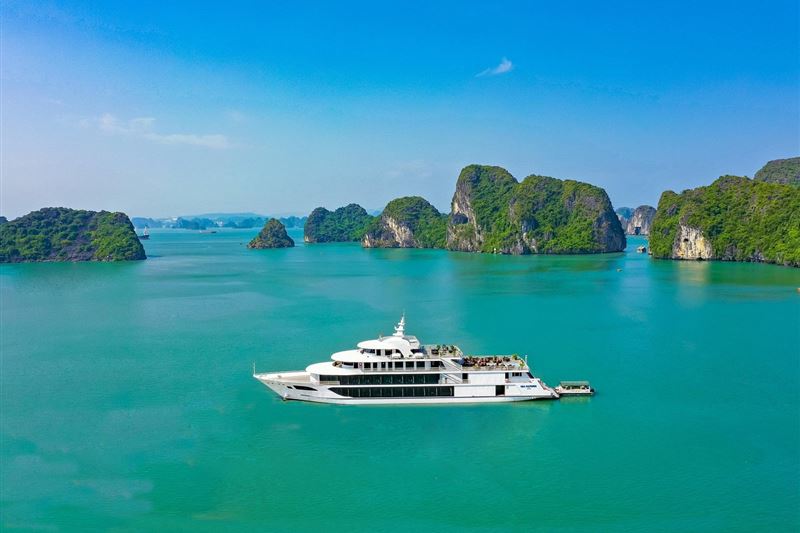 Sea Octopus Cruise – The Top Luxury Day Tour in Halong By